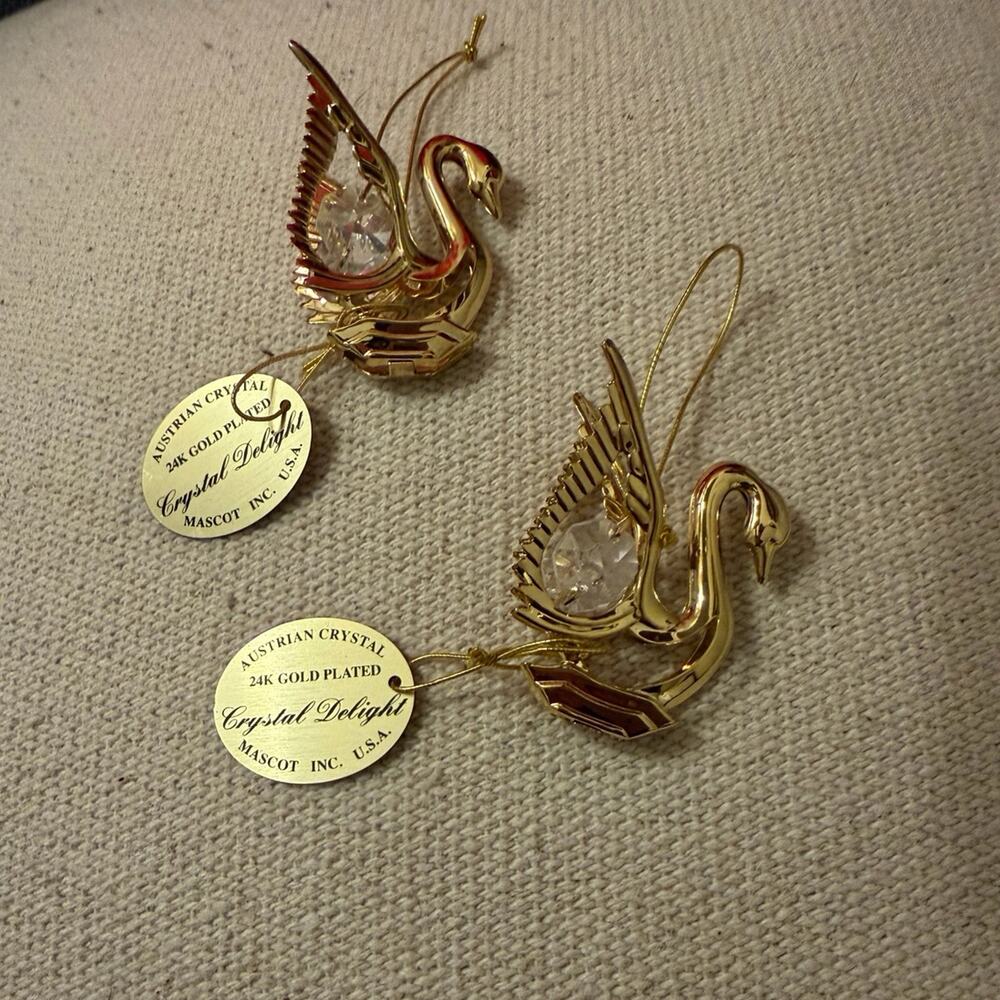 vintage Mascot International Inc. Crystal Delight 24K gold-plated swan figurines - Picture 1 of 1
